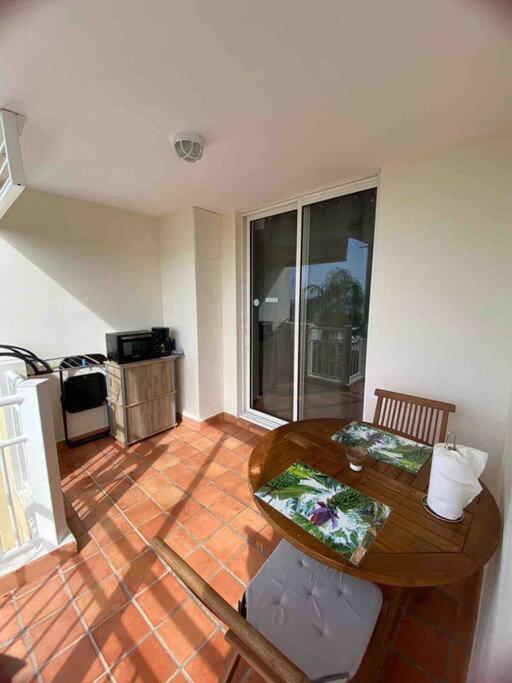 Studio Paisible Avec Piscine, Pas Loin De La Plage La Trinité Dış mekan fotoğraf